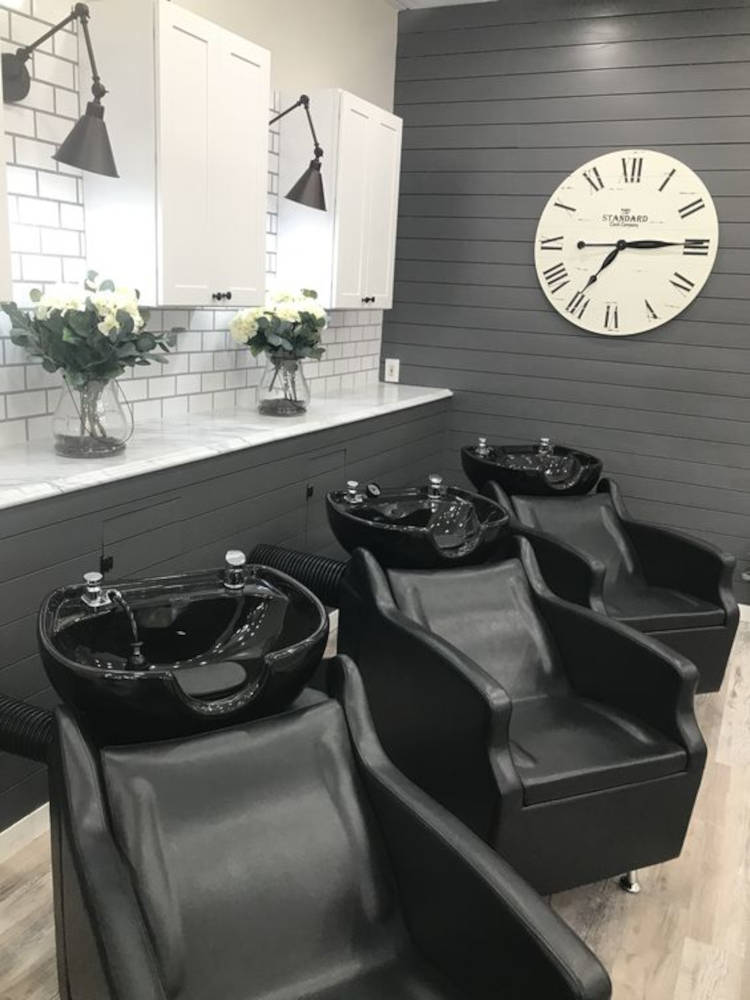 Decoração para Salão de beleza em preto e branco.