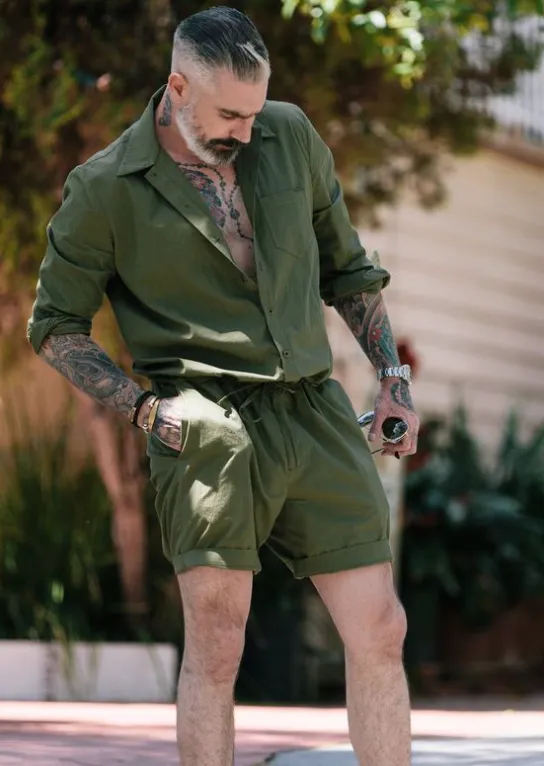 Male romper verde militar