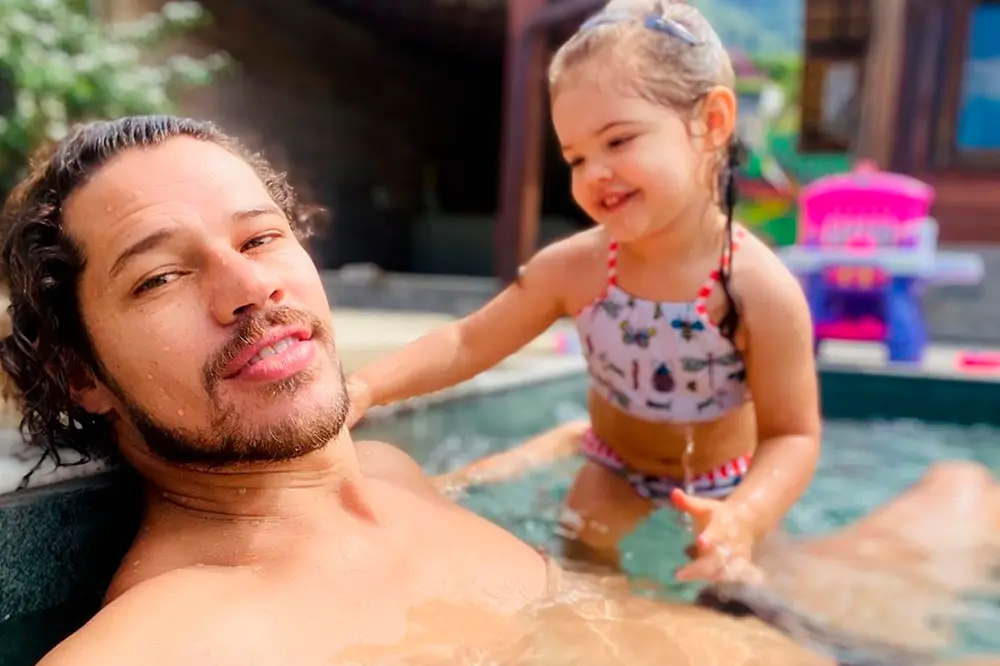 casais famosos filhos