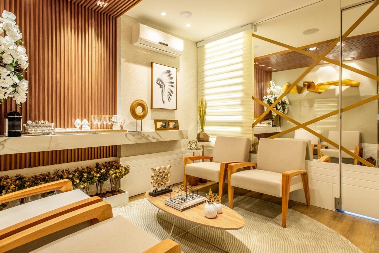 Sala com ar condicionado após reforma da casa