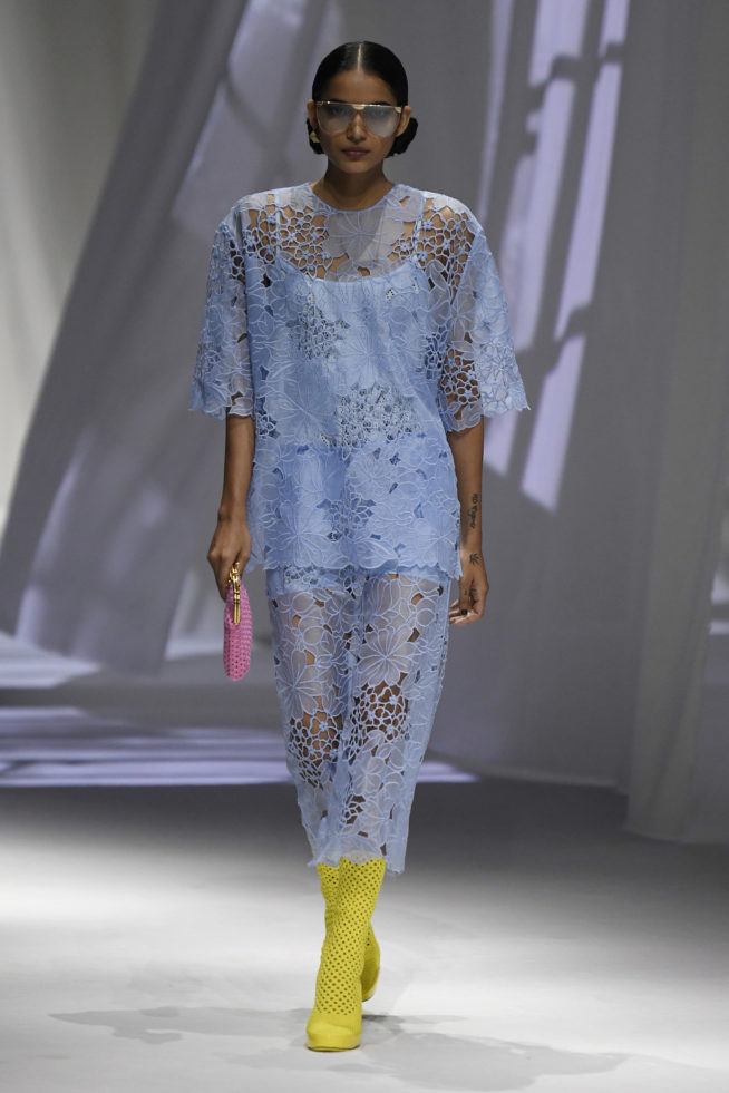 vestido azul celeste Fendi