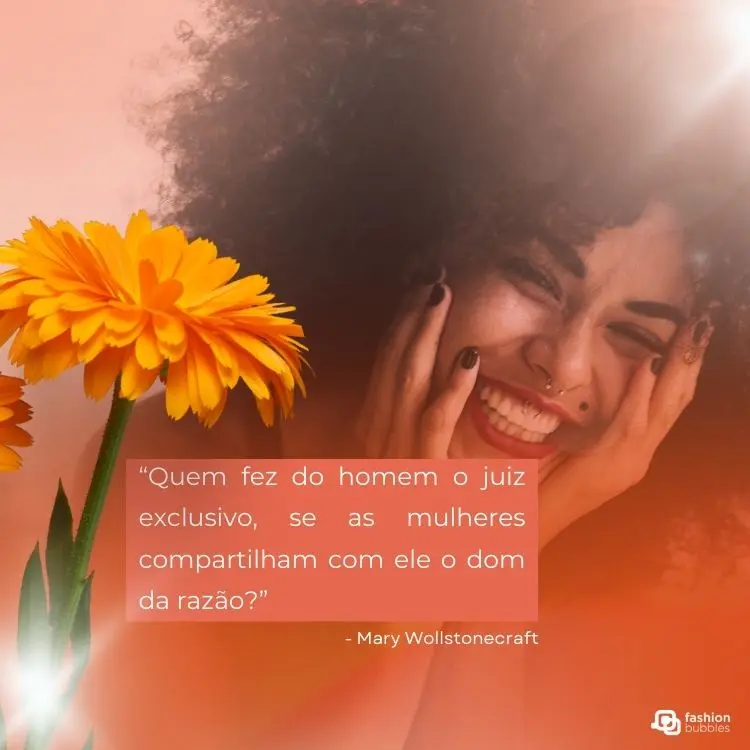 Frases de mulheres empoderadas sobre fundo de uma mulher sorridente com cabelo crespo e um girassol.

