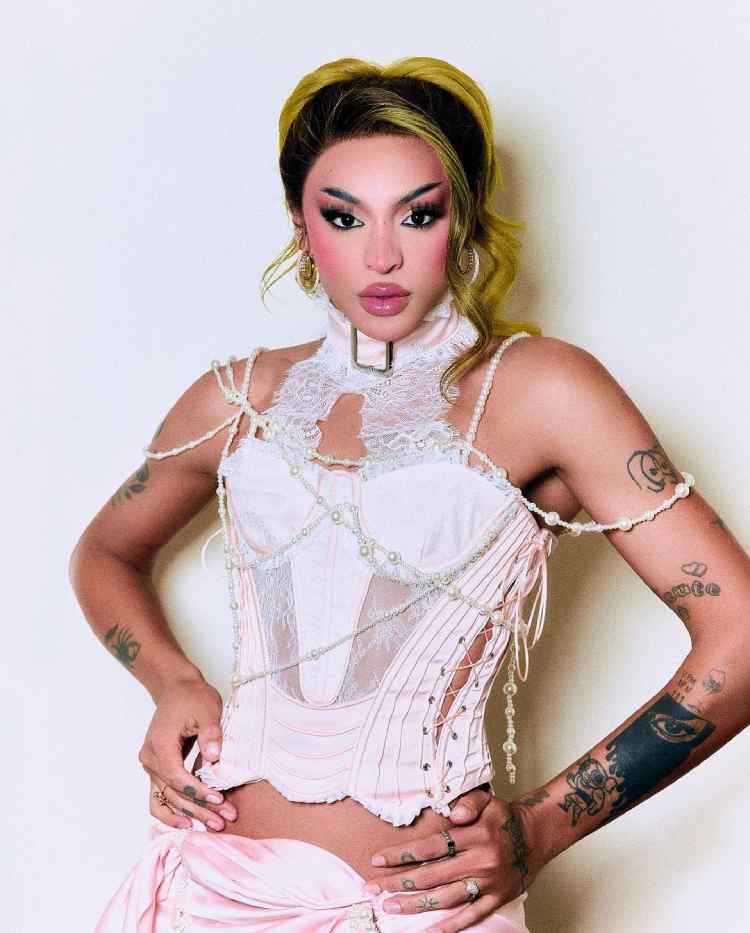 foto de cantora pabllo vittar