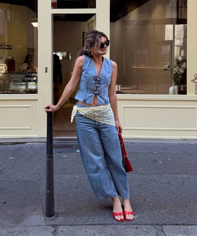 Tendências de moda do verão europeu 2026: blusa com fechamento pankou