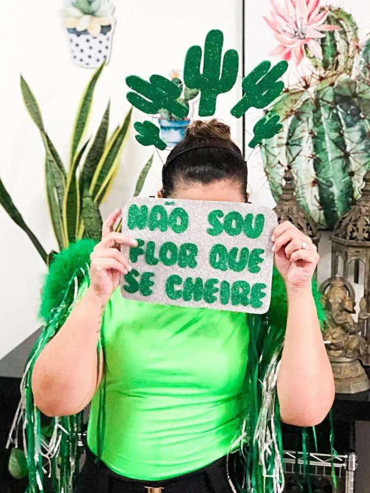Opção de plaquinhas para look de Carnaval