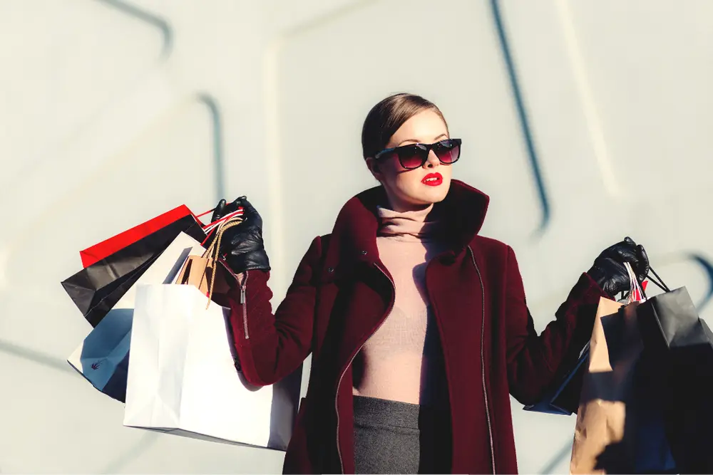 Imagem de uma personal shopper.