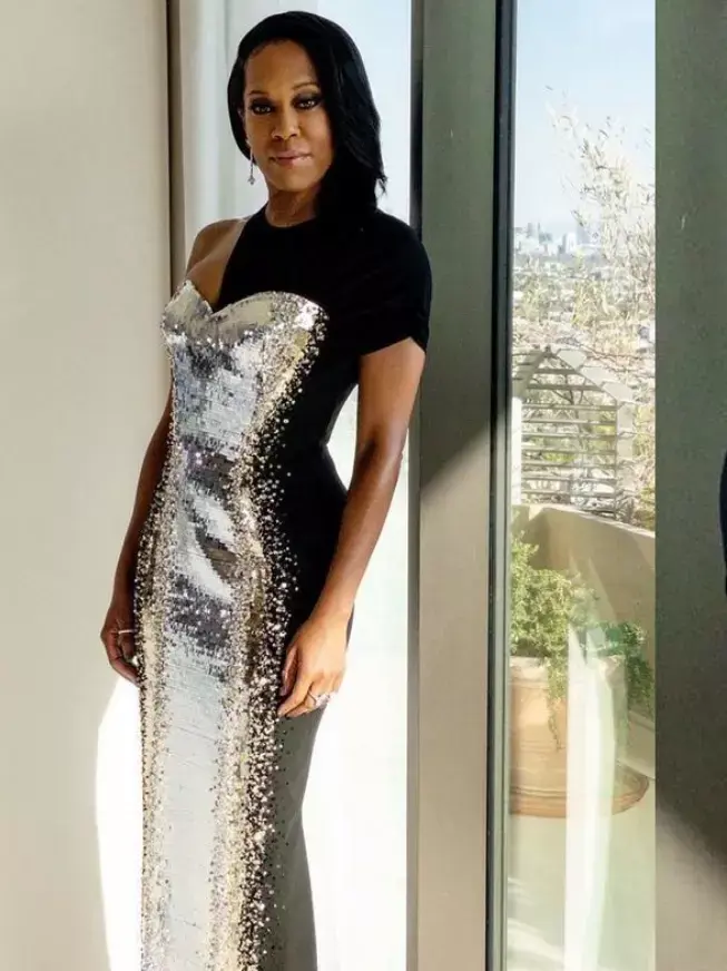 Regina King veste Louis Vuitton para o Globo de Ouro 2021