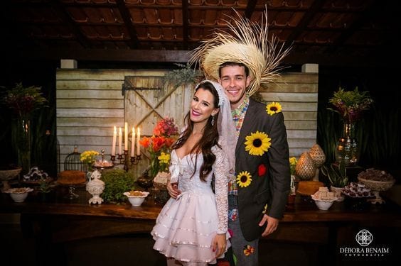 Casal de noivos festa junina