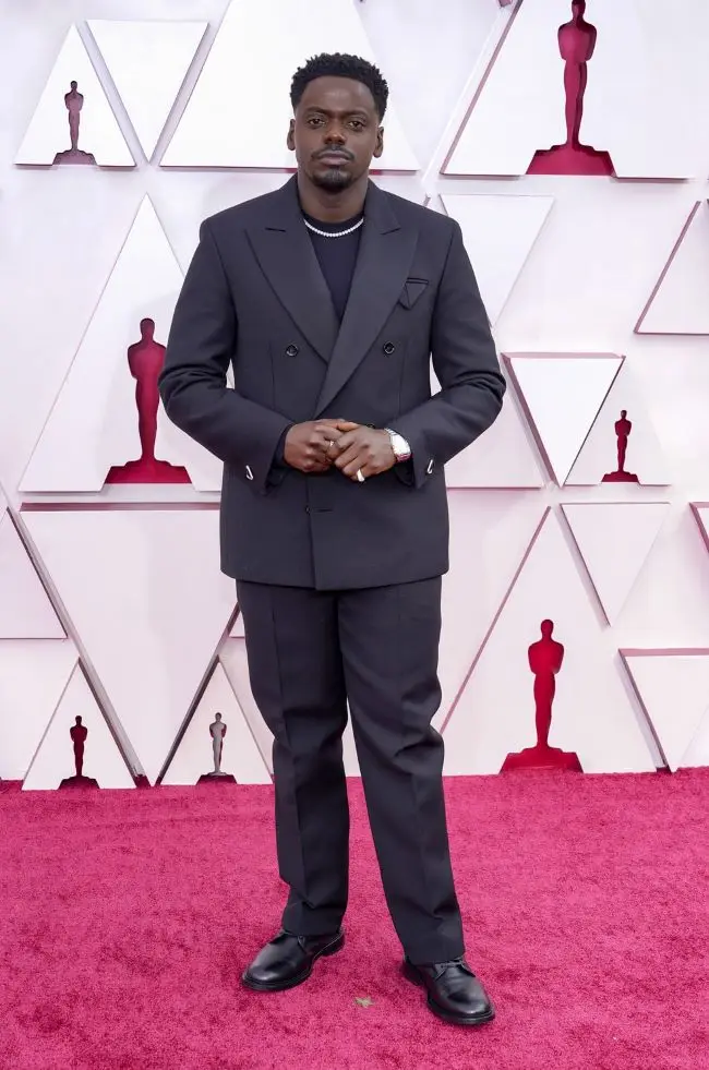 Looks masculinos Oscar 2021