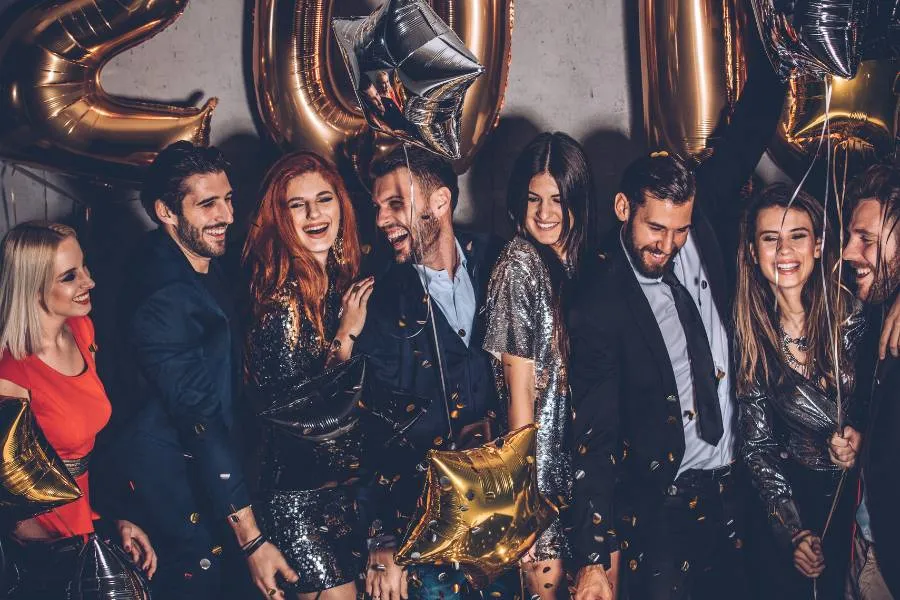 Trajes para festa da empresa.