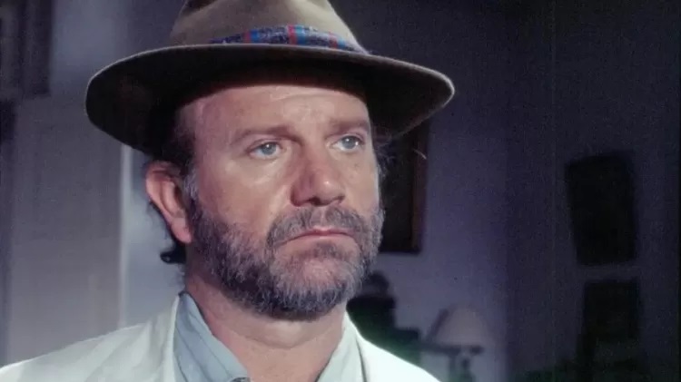Cecil Thiré