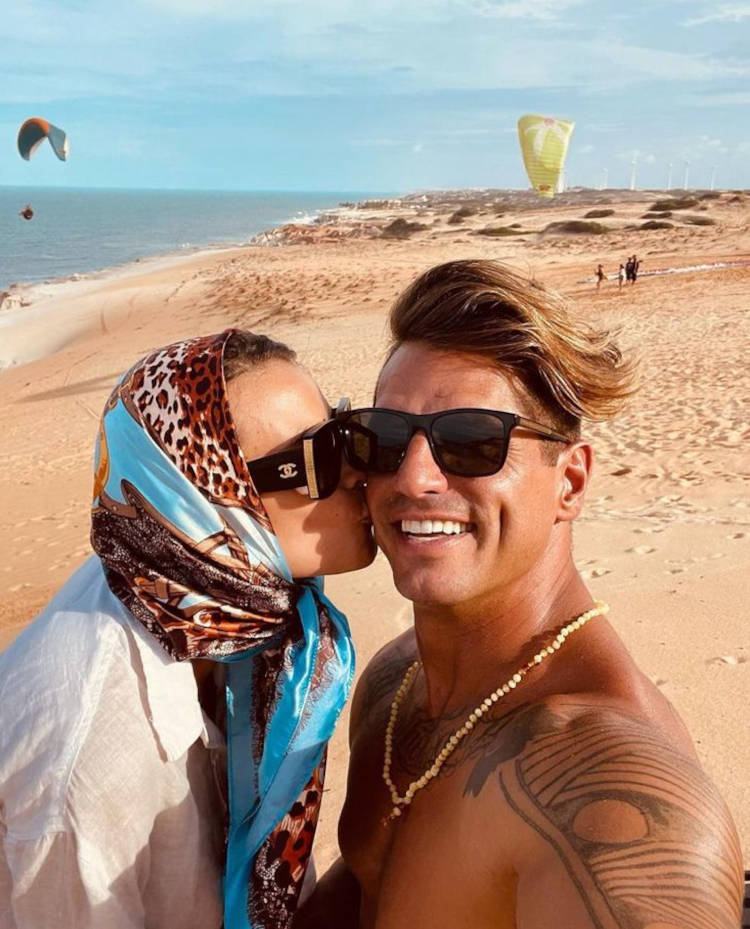 Fernandes com a namorada