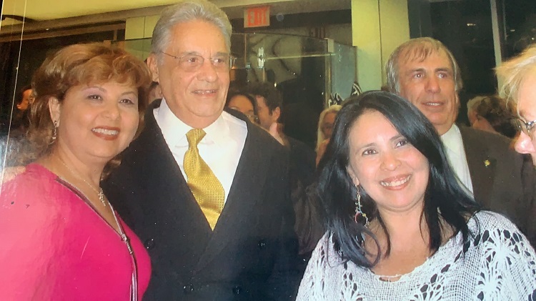 Fernando Henrique Cardoso ao lado de Alcinda Saphira 