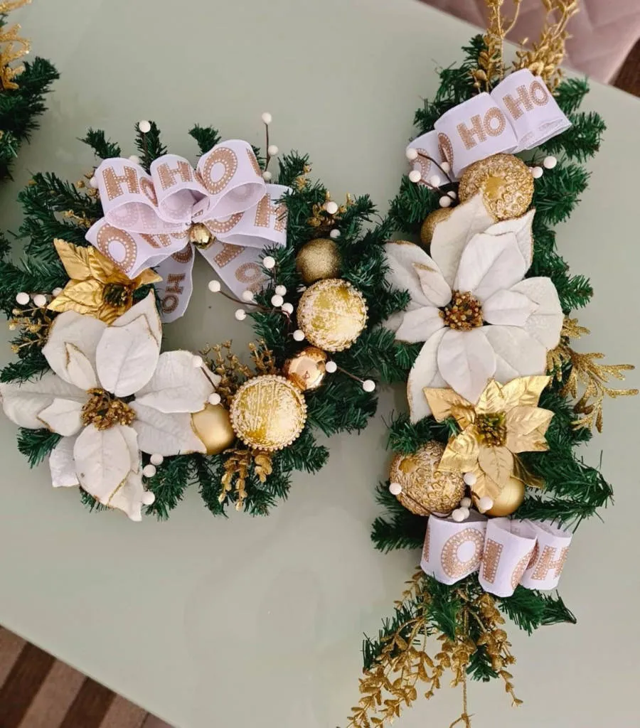 Conjunto de rranjo de Natal com guirlanda.