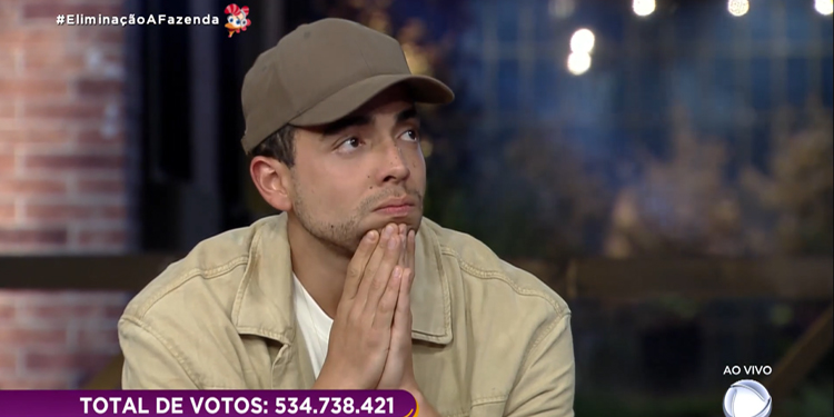 A Fazenda: Lucas Selfie em uma das eliminações tristes e emocionantes que marcaram as temporadas do reality.