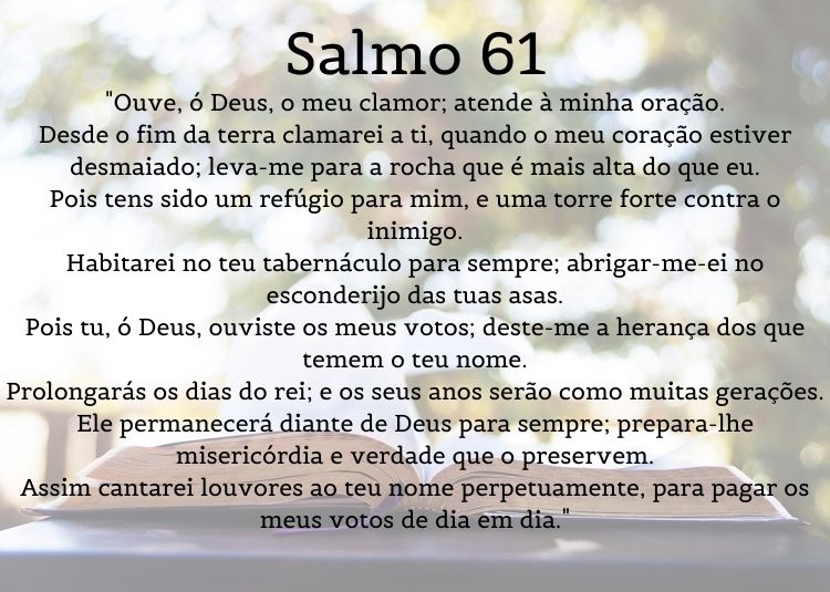foto de Bíblia com salmo 61 escrito por cima