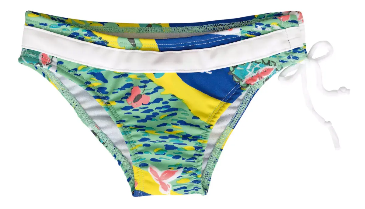 Biquíni estampado em verde, amarelo e azul.
