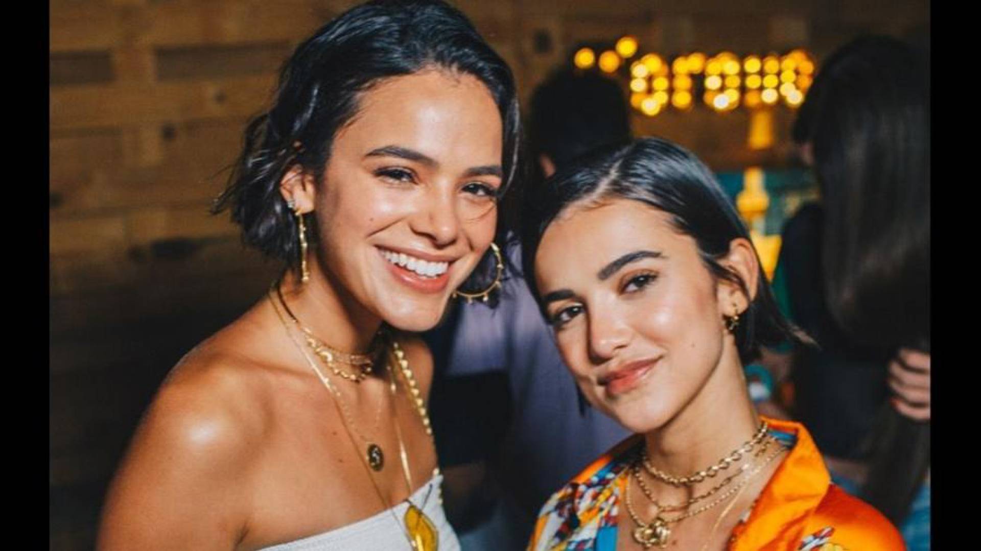 Manu Gavassi e Bruna Marquezine com corte de cabelo curto