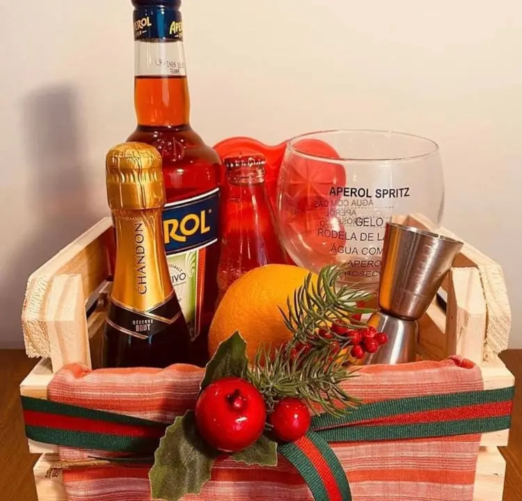 Cesta de Natal com aperol e espumante