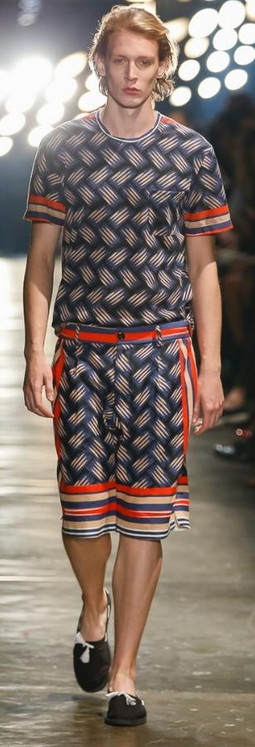 Estampa masculina Murilo Lomas desfila coleção na SPFW N41