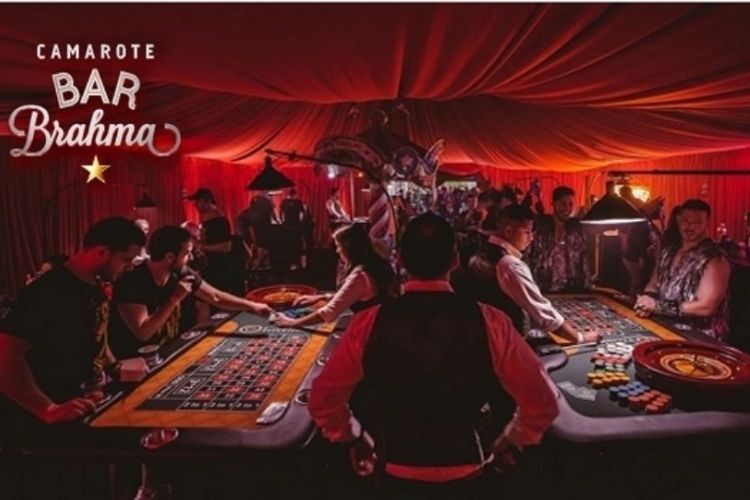 Camarote Bar Brahma teve uma festa com tema de cassino no Carnaval 2023