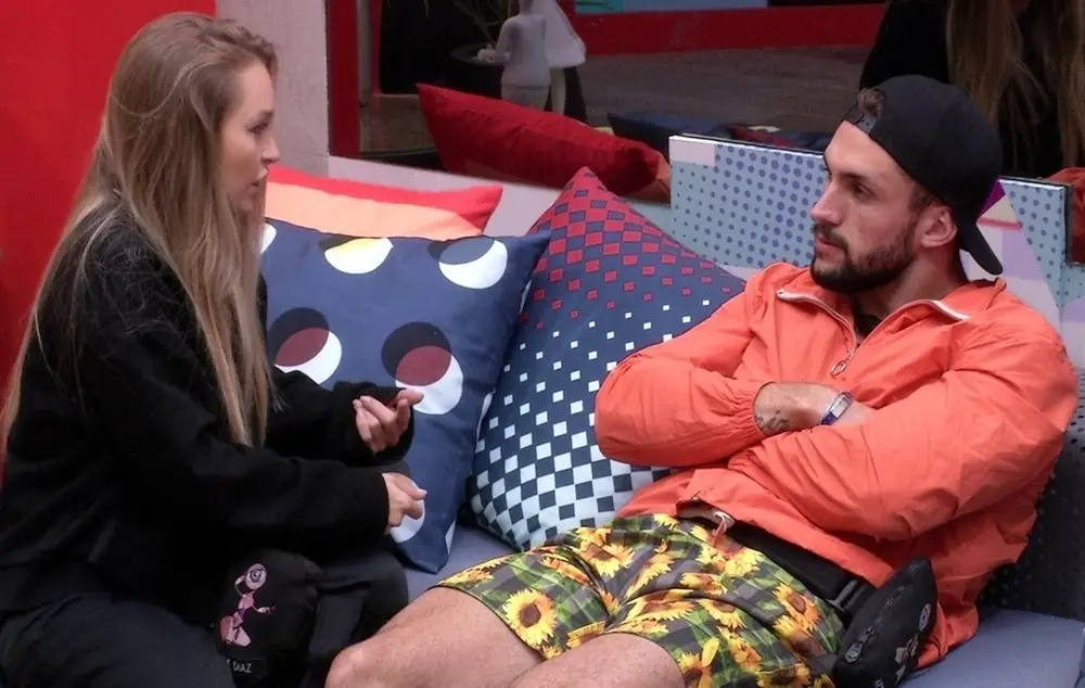 Carla Diaz e Arthur no BBB 21.