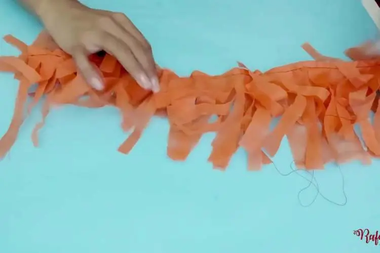 Passo a passo fantasia de bruxa infantil para o Halloween parte 5
