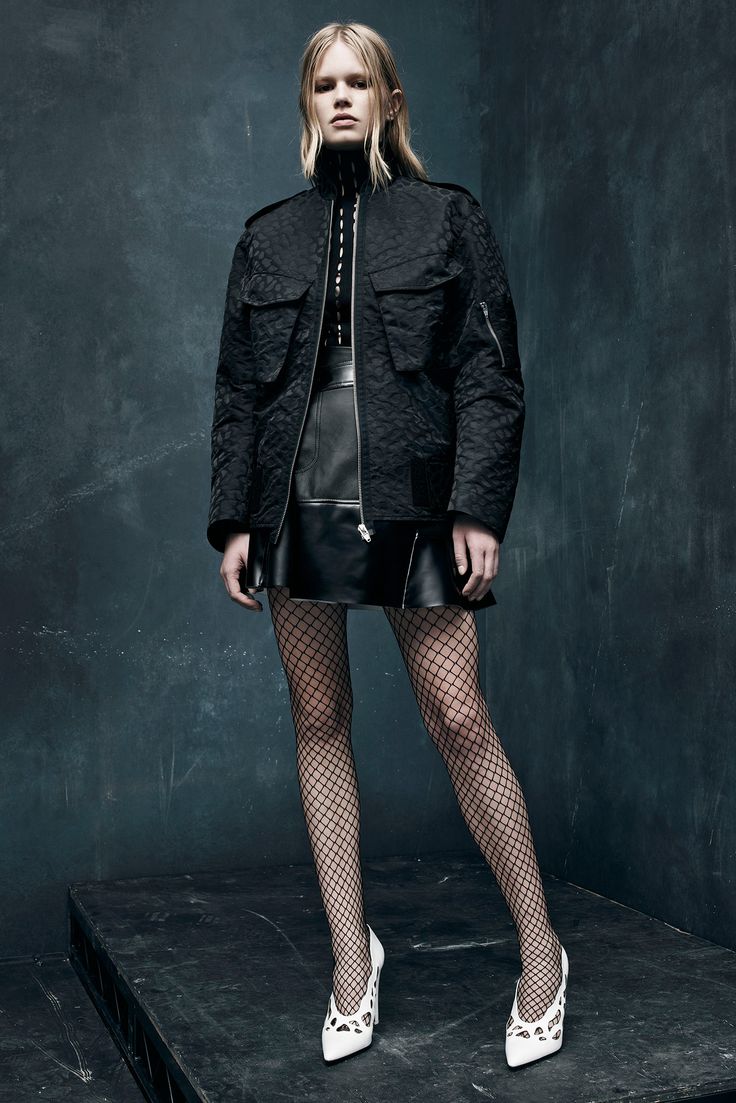 endência meia arrastão: Alexander Wang Pre Fall 15