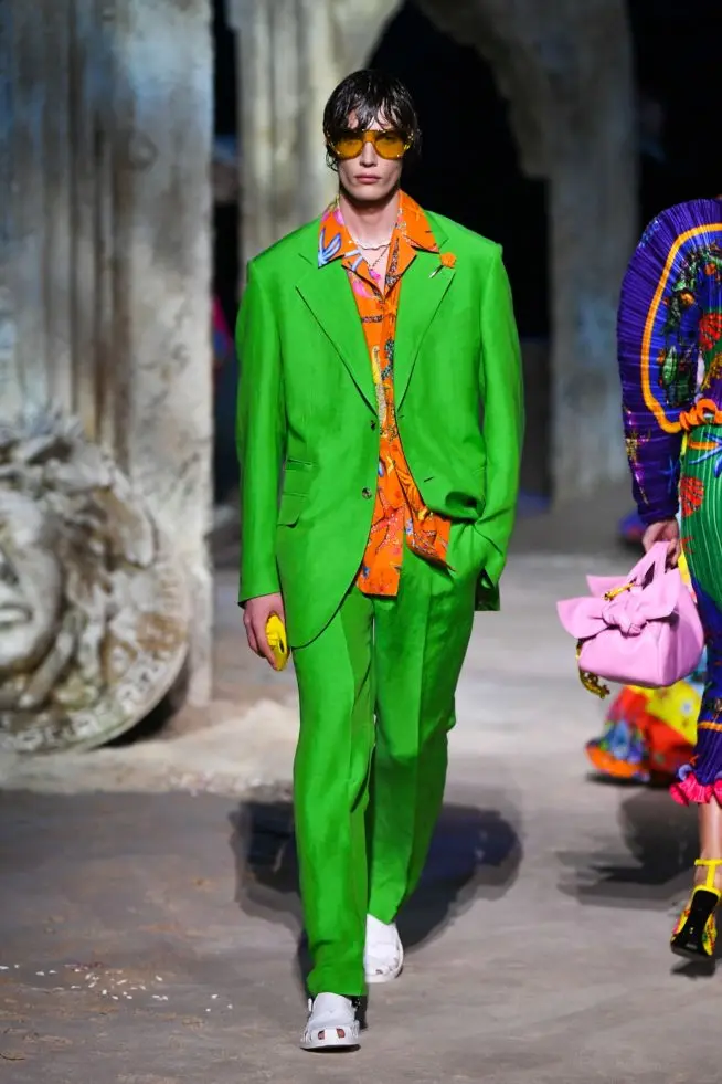 coleção de verão versace