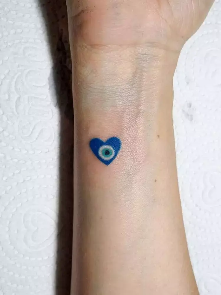 Opção de tatuagem de olho grego