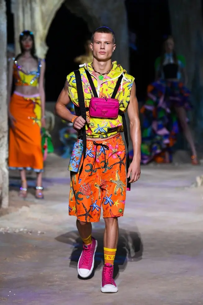 bermuda laranja versace