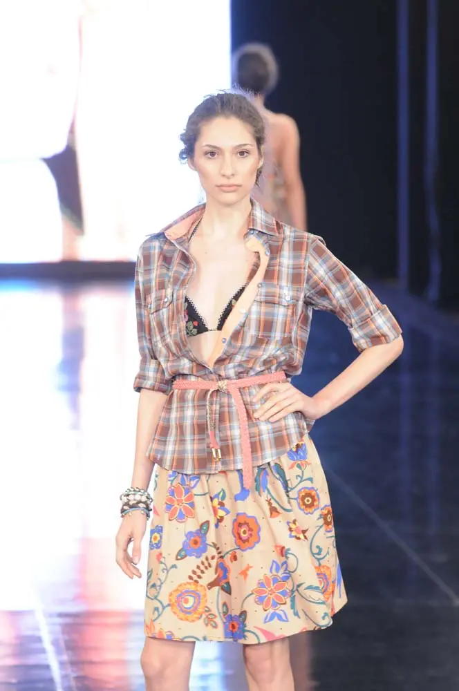 Dona Florinda Dragao 2011 (3)