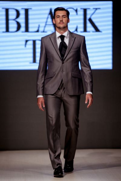 12-BlackTie
