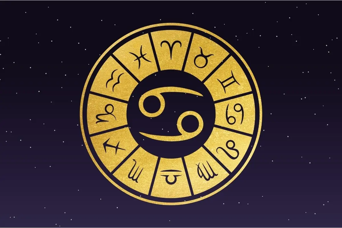 Fundo de céu estrelado com símbolo do signo de Câncer, horóscopo do dia de hoje