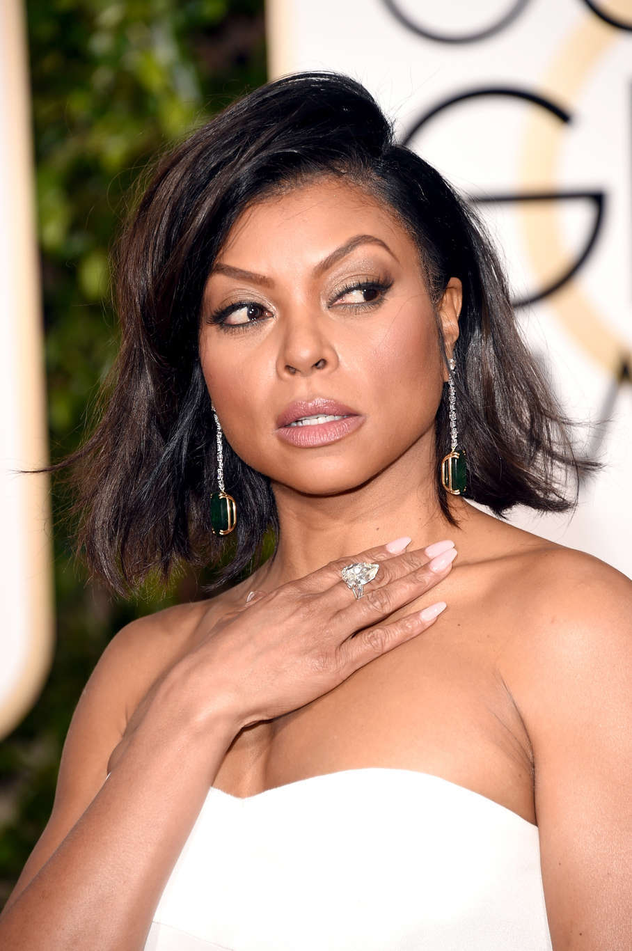  Taraji P. Henson - A atriz usou brincos de 107 quilates de esmeraldas da Zâmbia, de Kimberly McDonald 