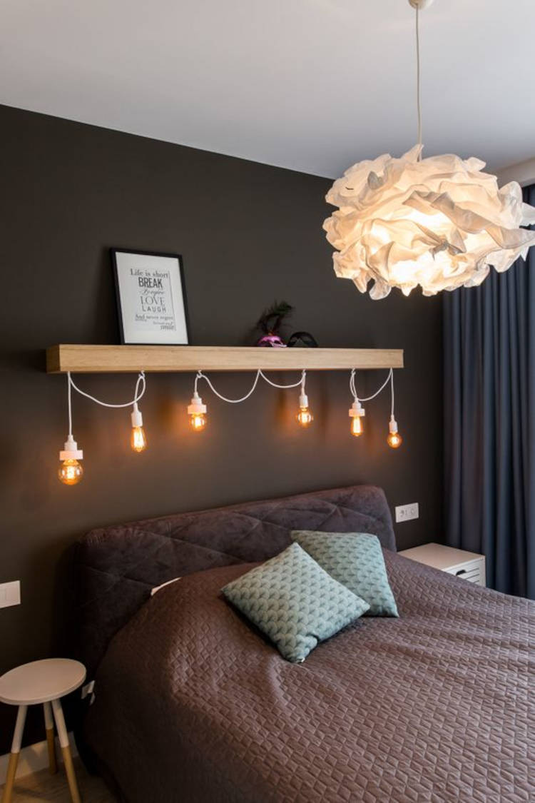 Quarto iluminado.