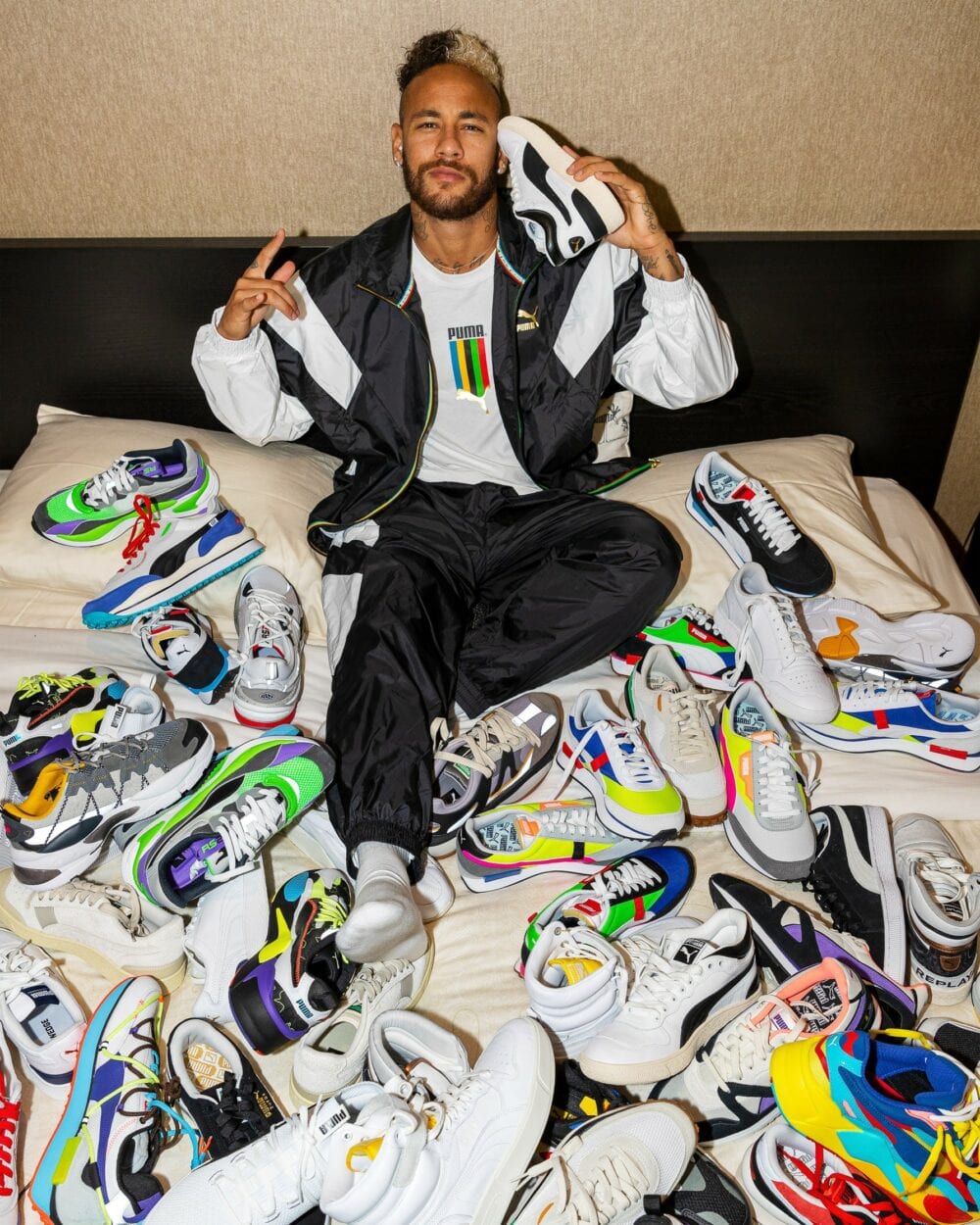 Neymar assina contrato com Puma
