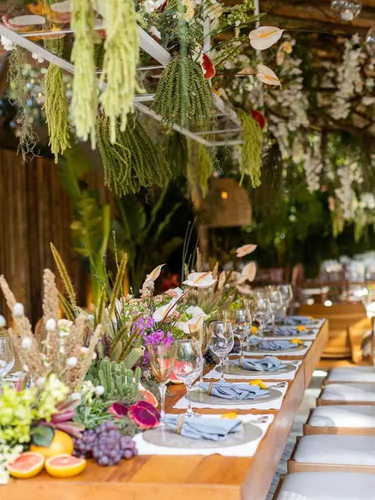 Decoração da mesa dos convidados do Casório de Camilla de Lucas