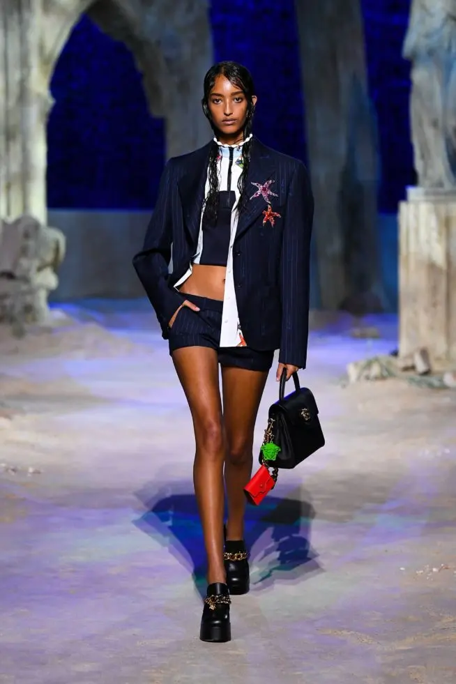coleção de verão versace