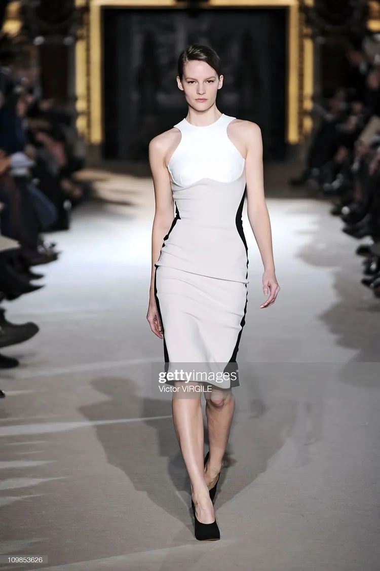 Stella McCartney Runway - Fall/Winter 2011 Paris Fashion Week.