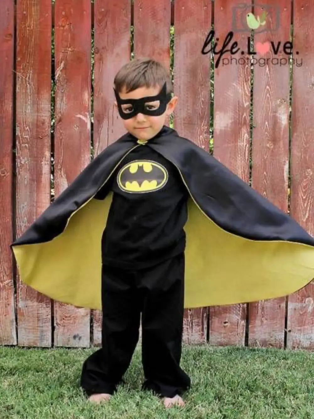 Capas de Halloween 2021:Fantasia capa do batman para halloween