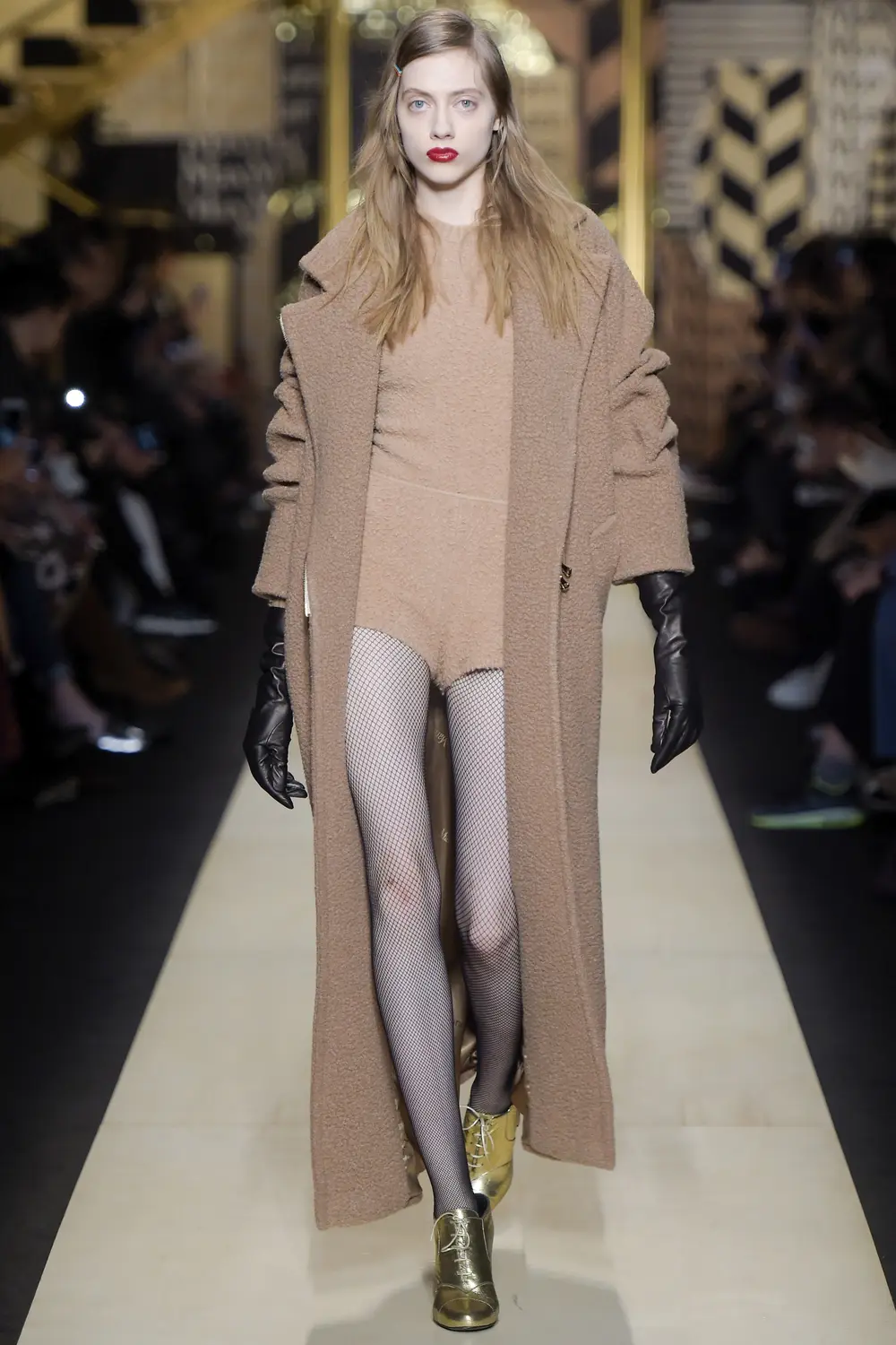 endência meia arrastão:  Max Mara FW 16