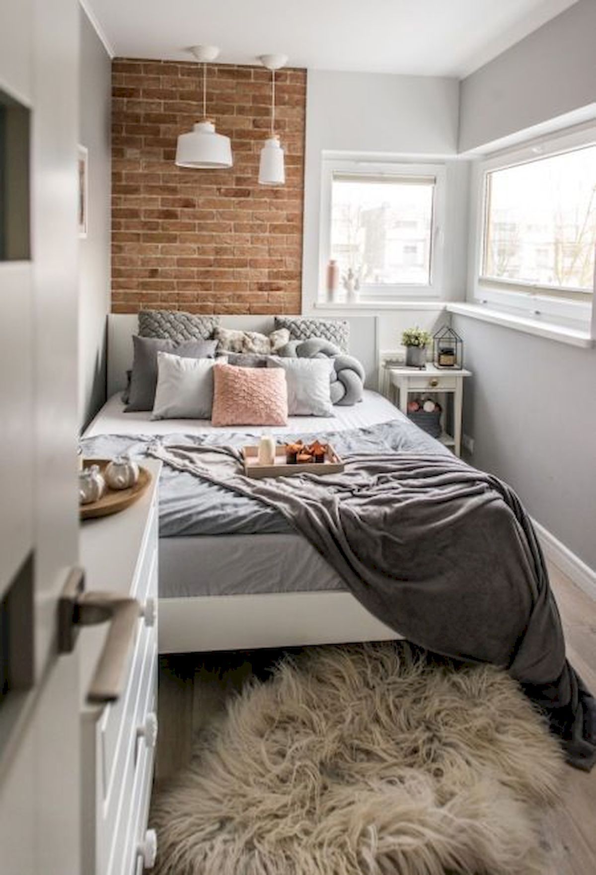 Quarto pequeno decorado