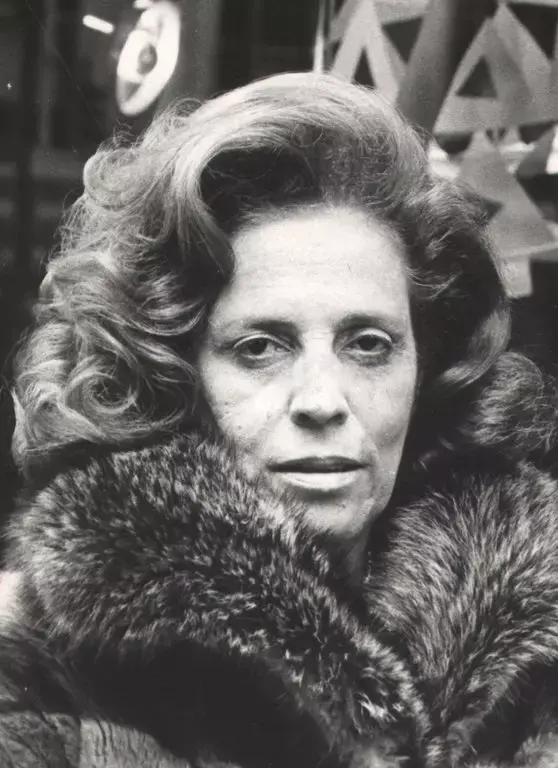 Zuzu Angel durante o lançamento de sua coleção em Nova York, 1972. 