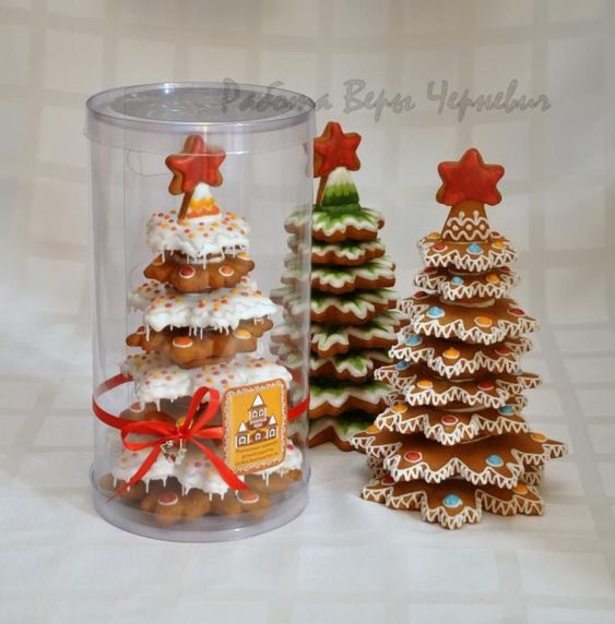 Árvores de Natal de biscoitos decorados