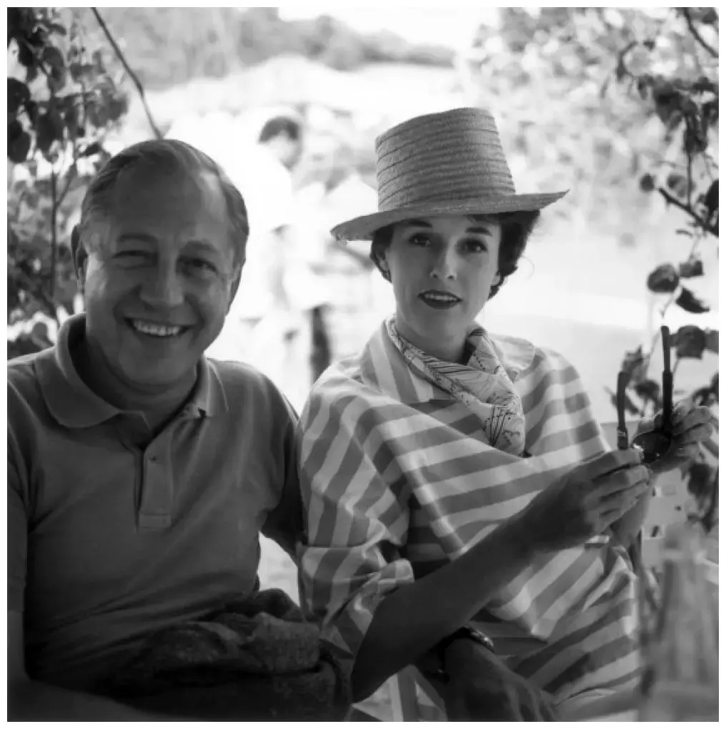 Babe Paley em 1953 com o seu marido William Paley. 