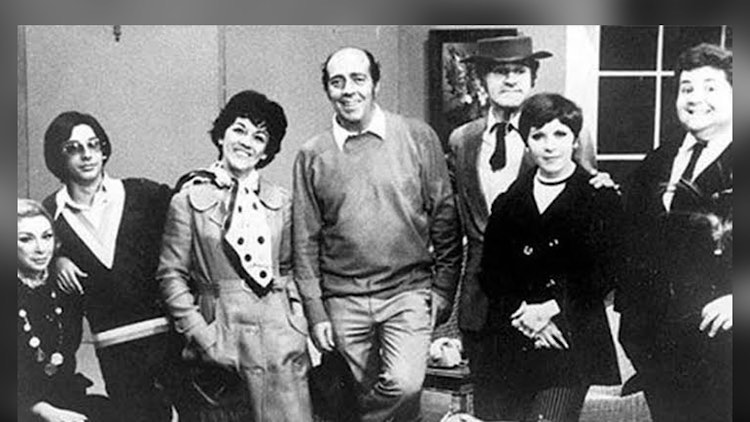 Elenco da Família Trapo com Jô Soares