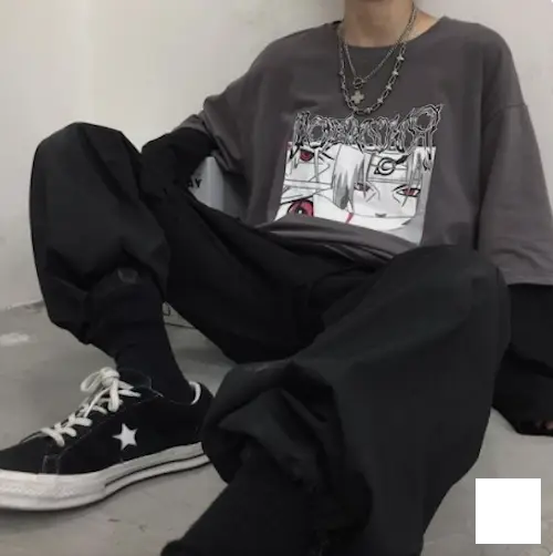 E-boy: predominância de preto, com correntes e estilo gótico O que é um e-boy