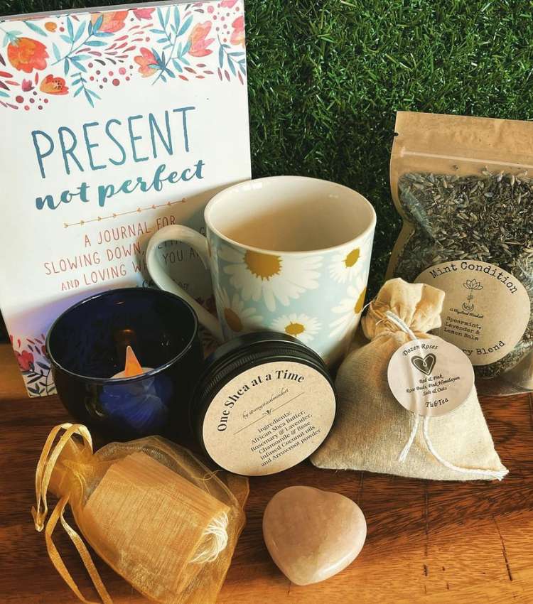 Kit de cuidados relaxantes para presentear no Dia dos Namorados