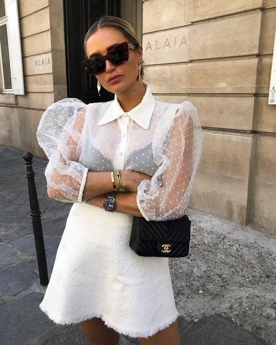 Looks de ano novo: Blusa com manga bufante transparente